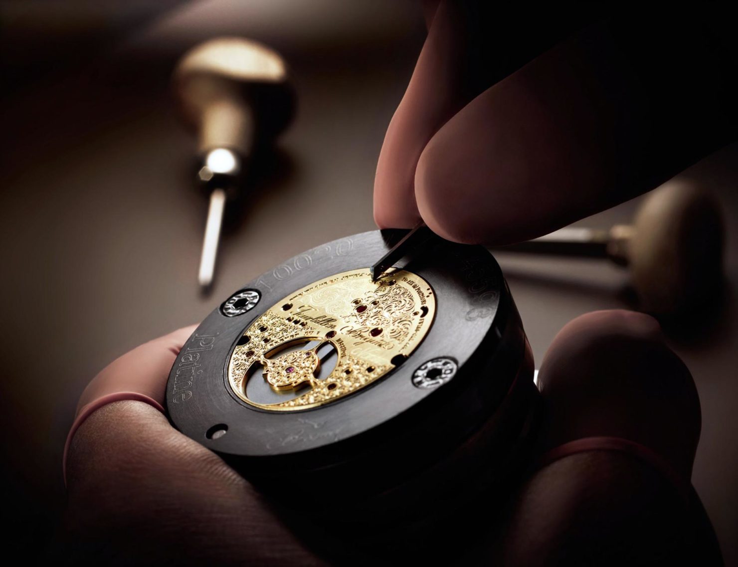 Montres Breguet Manufacture of Taille Douce Engraving Classique