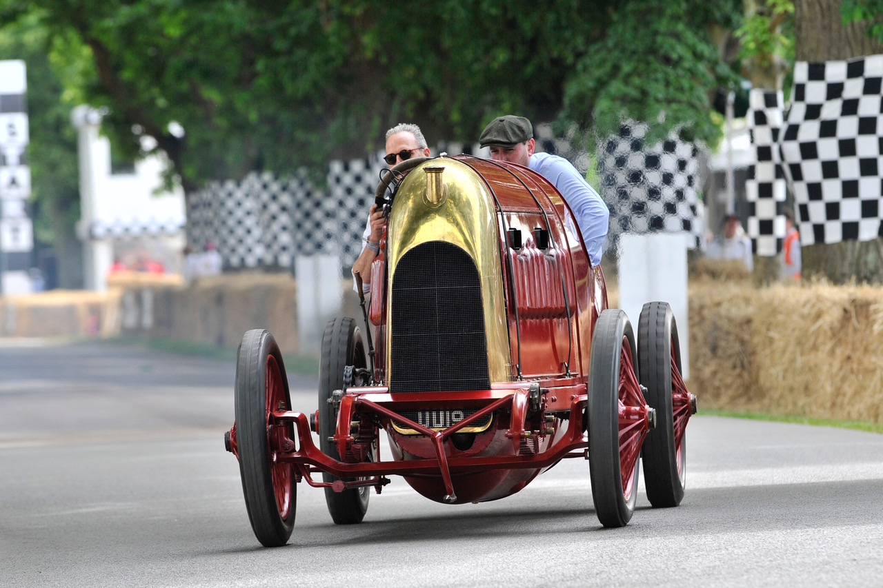 London Concours Hospitality with Searcys and Veuve Clicquot